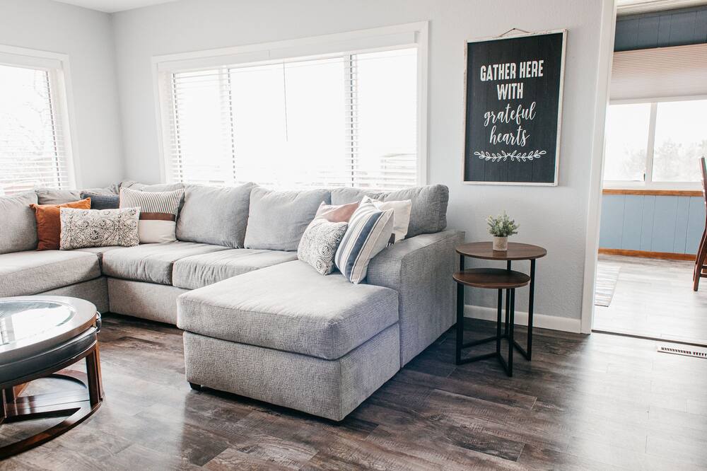 Photo of Livingroom in Whitetail