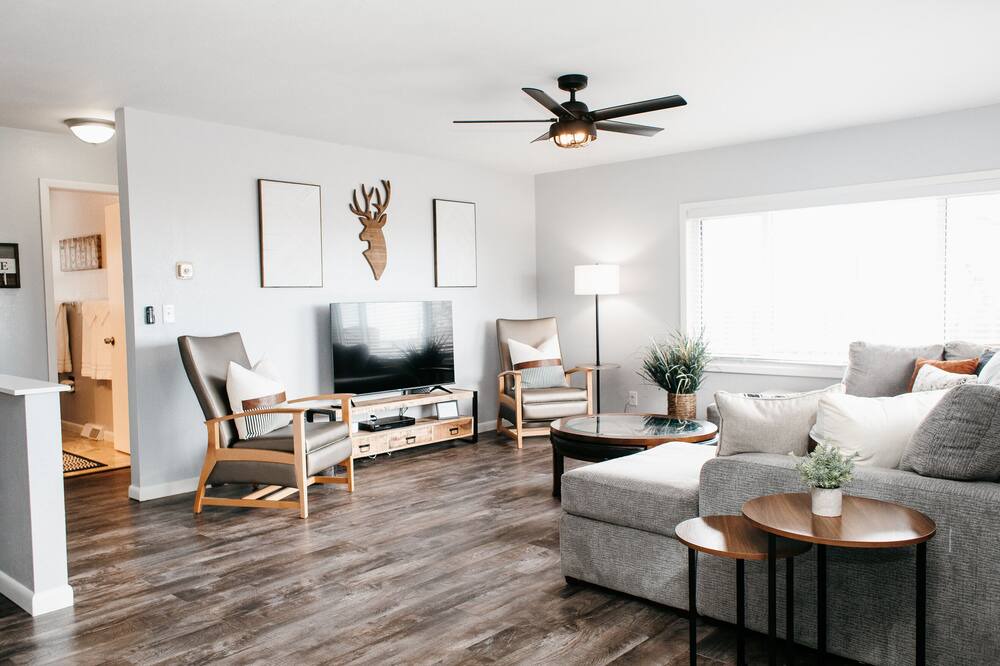 Photo of Livingroom in Whitetail