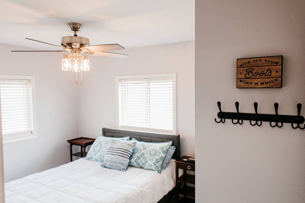 Photo of Bedroom in Whitetail