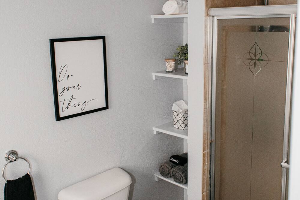 Photo of Bathroom in Whitetail