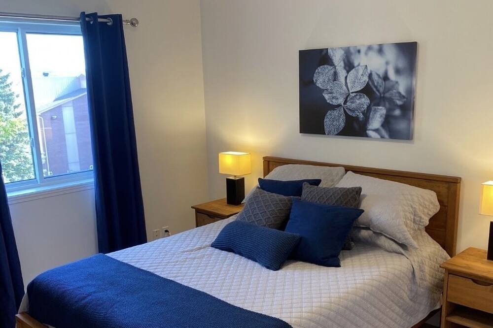 Photo of Bedroom in Magog