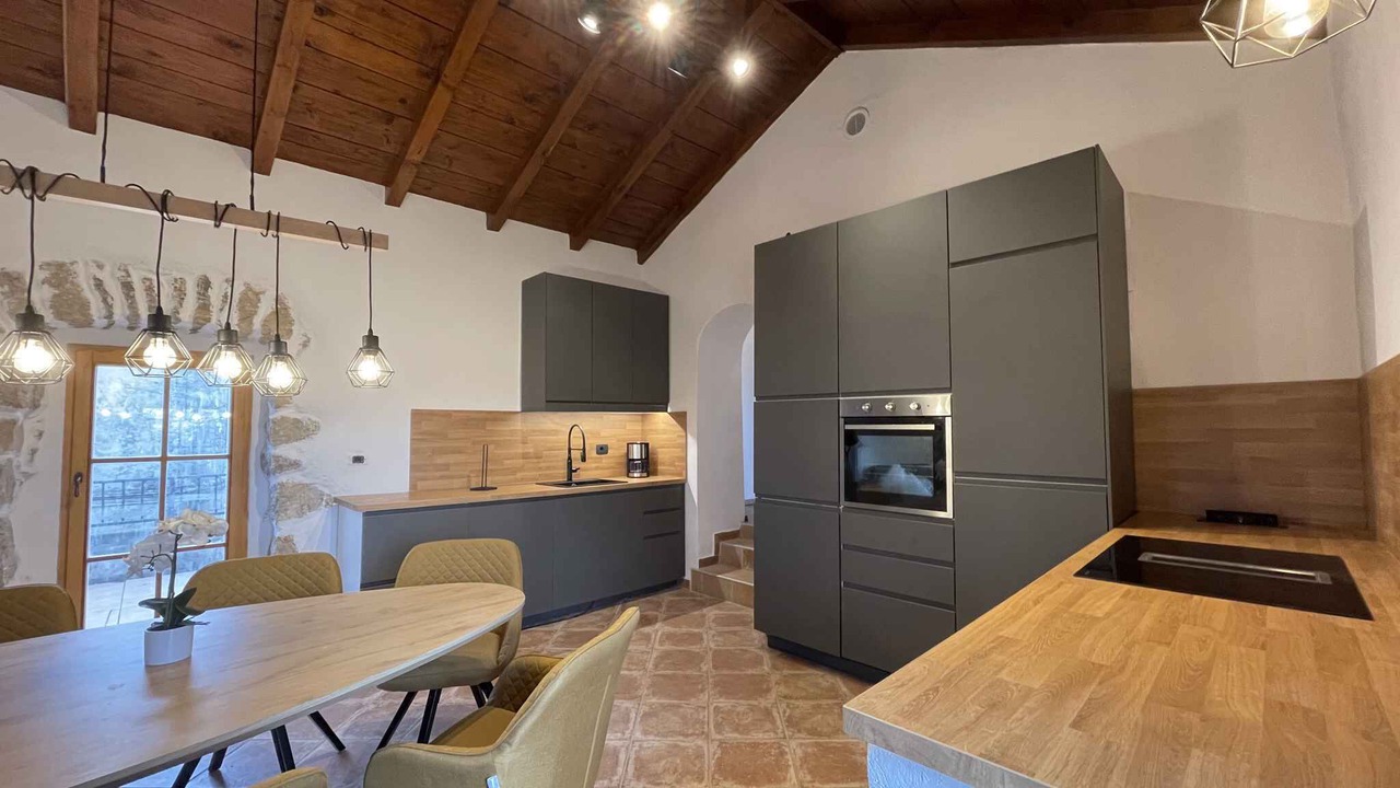 Photo of Kitchen in Gabonjin