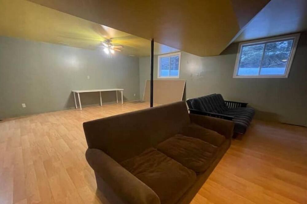 Photo of Livingroom in Kazabazua