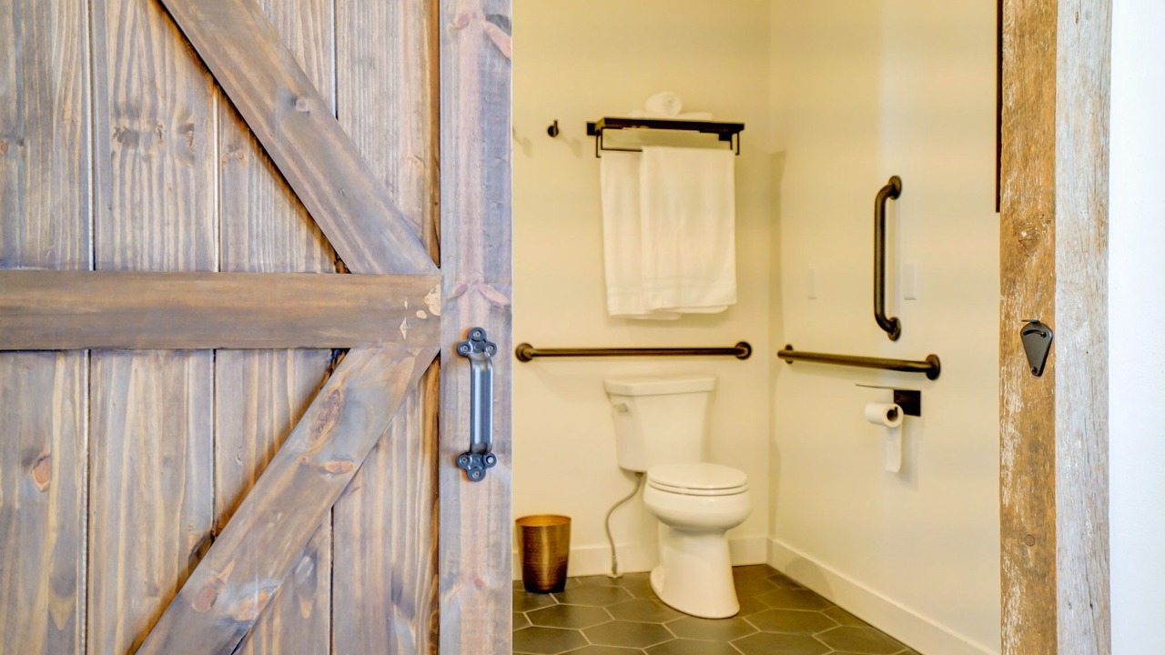 Photo of Bathroom in Waunakee