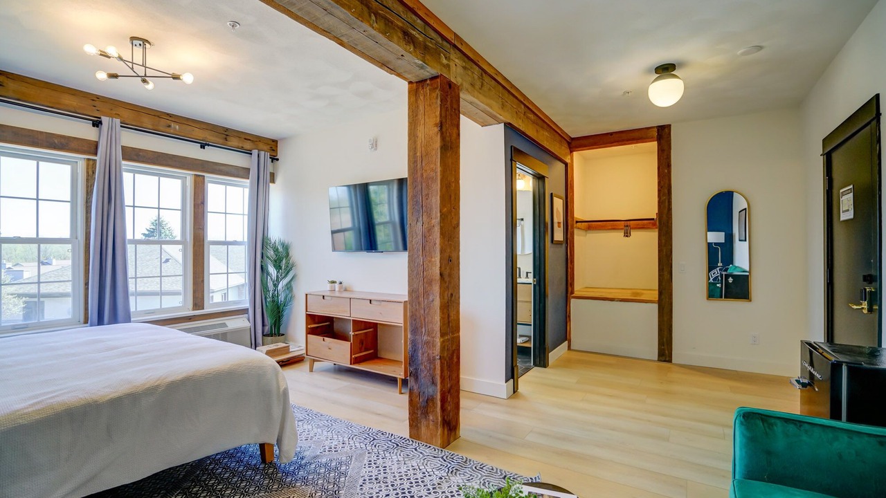 Photo of Bedroom in Waunakee