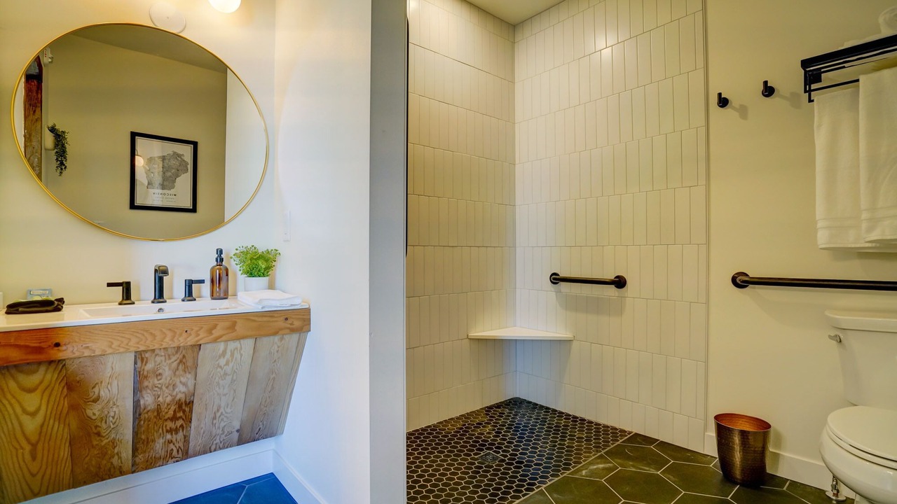 Photo of Bathroom in Waunakee