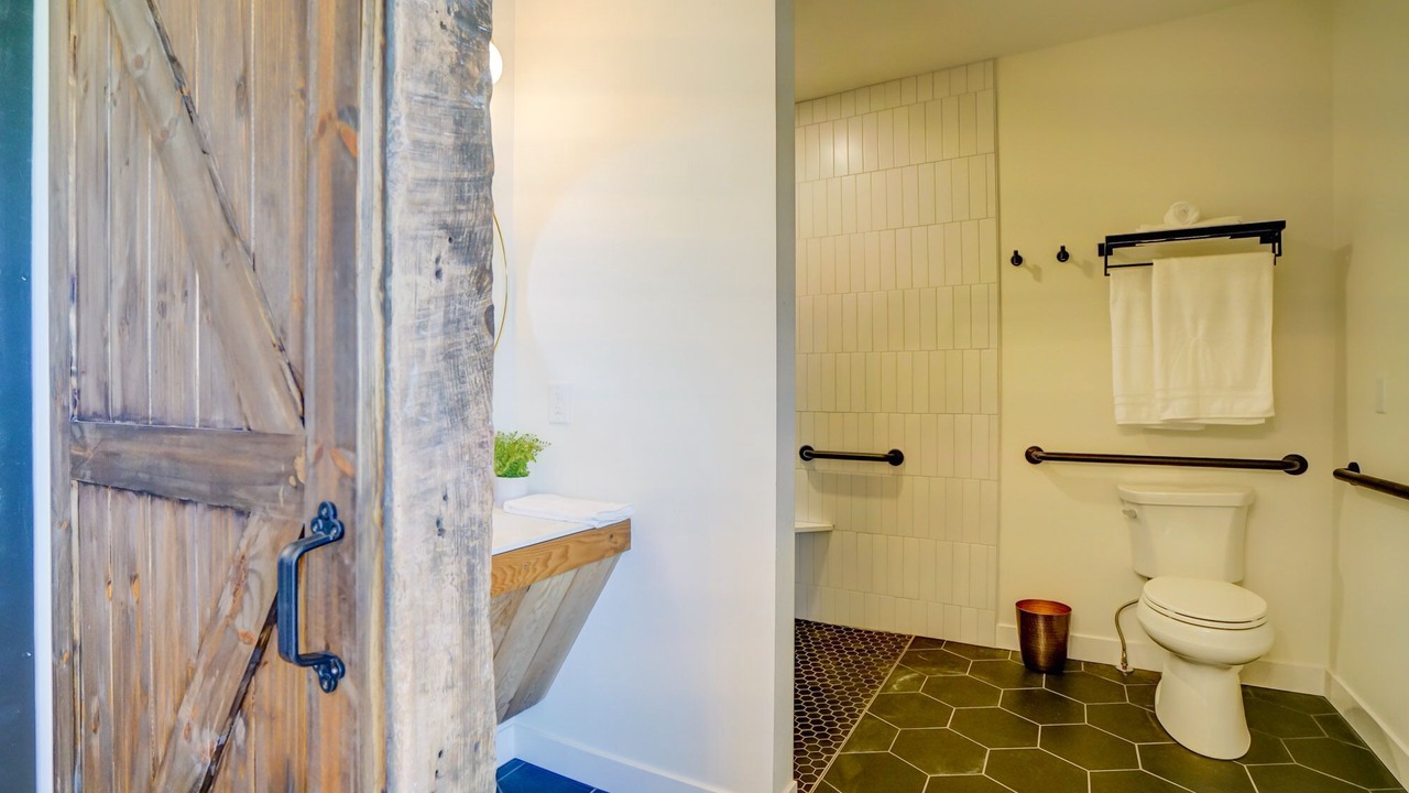 Photo of Bathroom in Waunakee