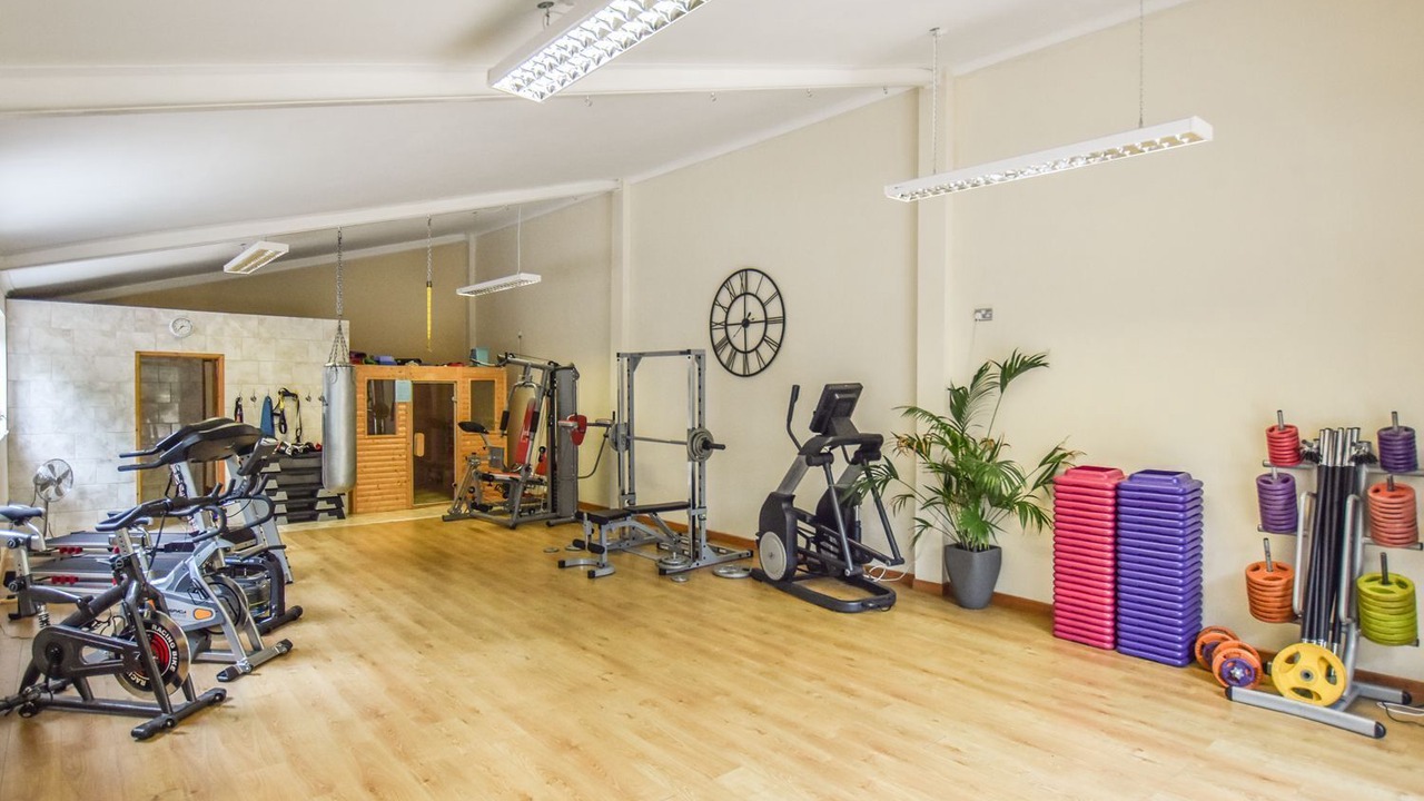 Photo of Others in Mullion