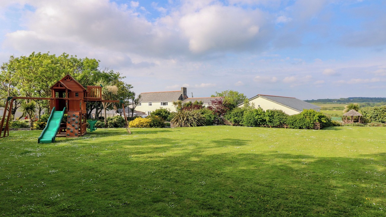 Photo of Others in Mullion