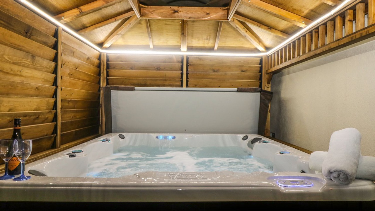 Photo of Others in Mullion