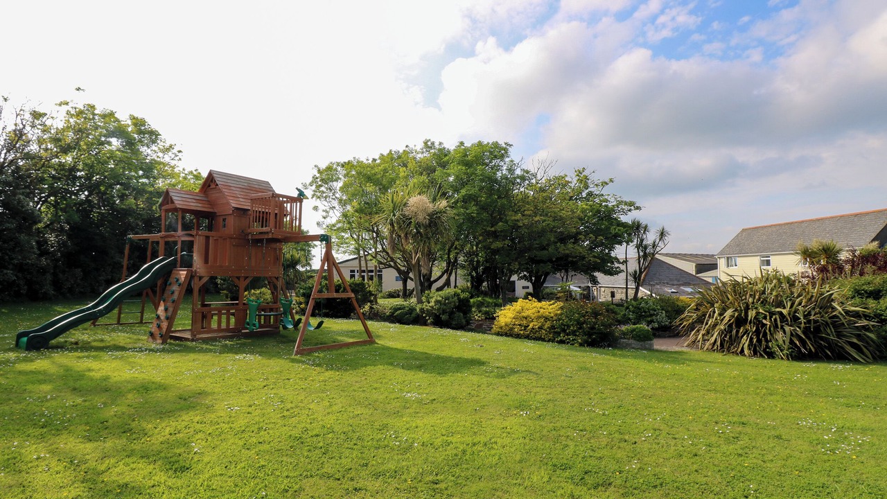 Photo of Others in Mullion