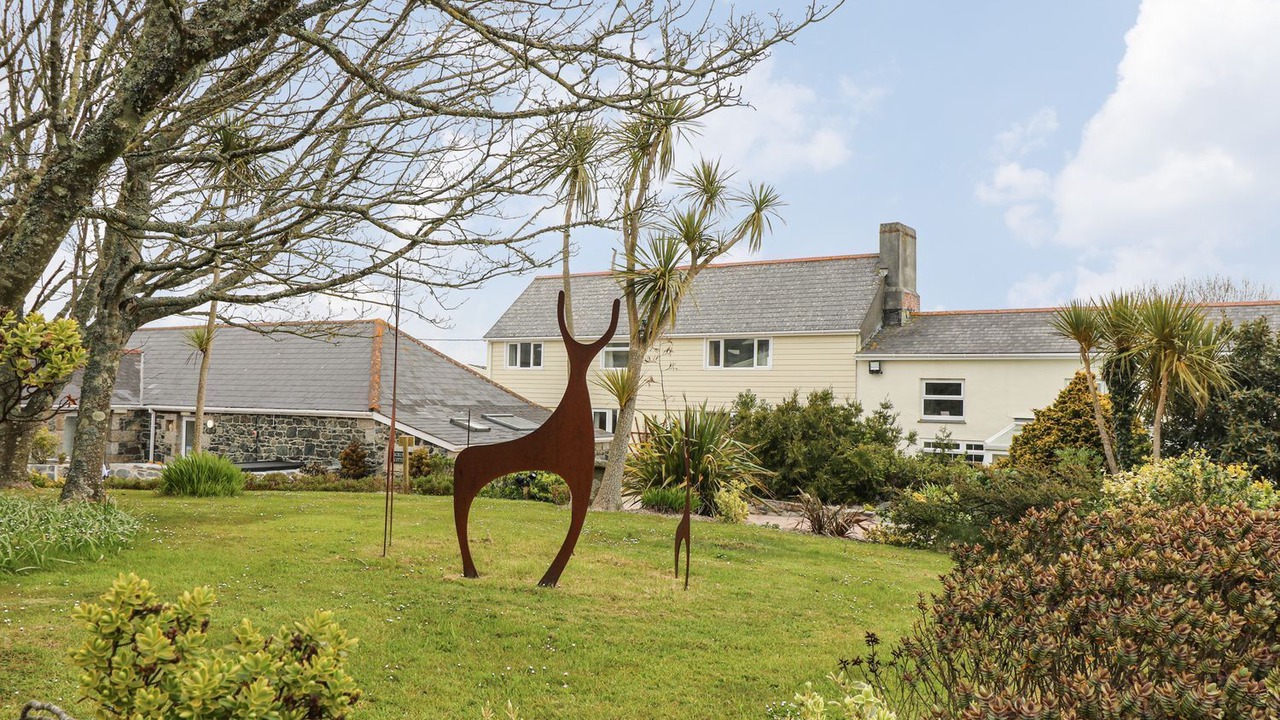 Photo of Outdoor in Mullion