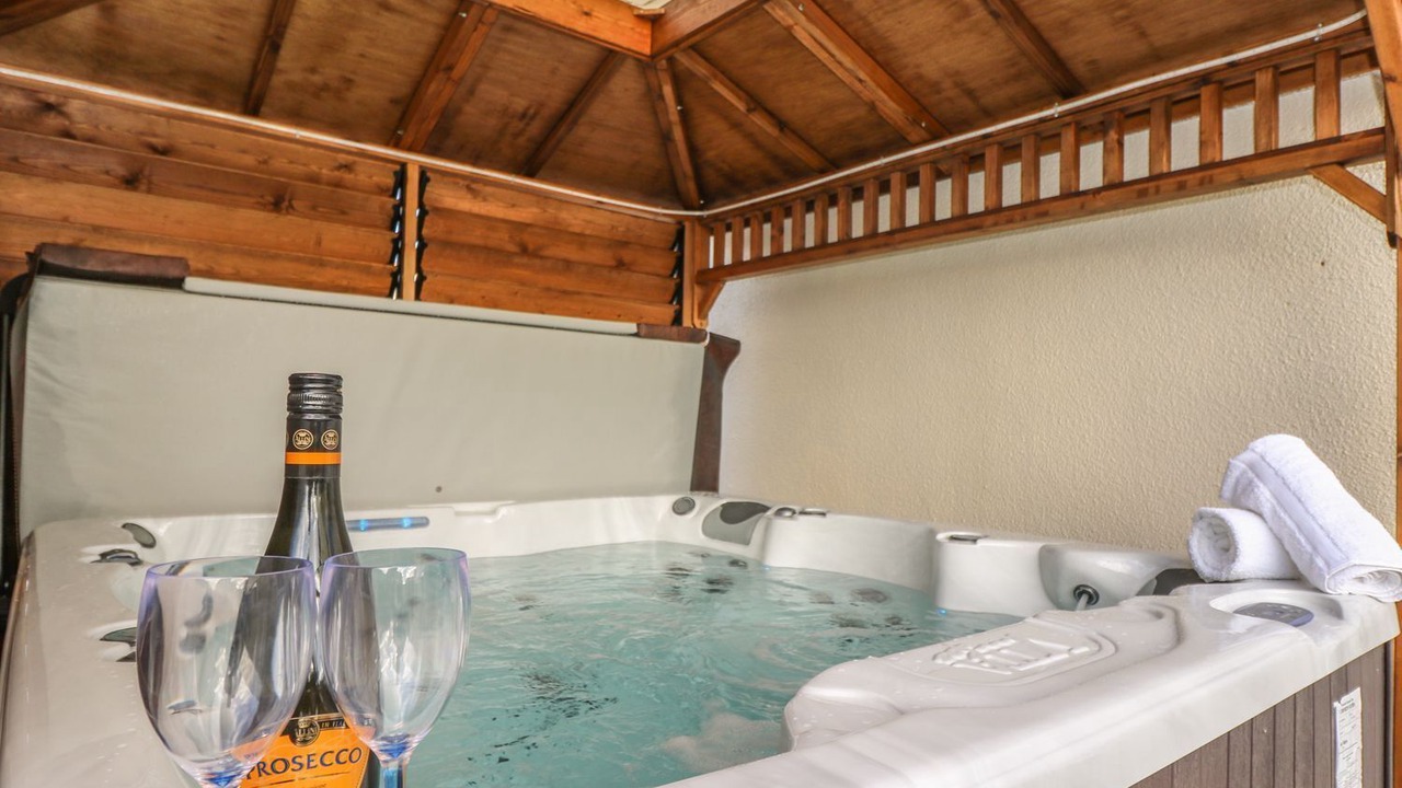 Photo of Others in Mullion