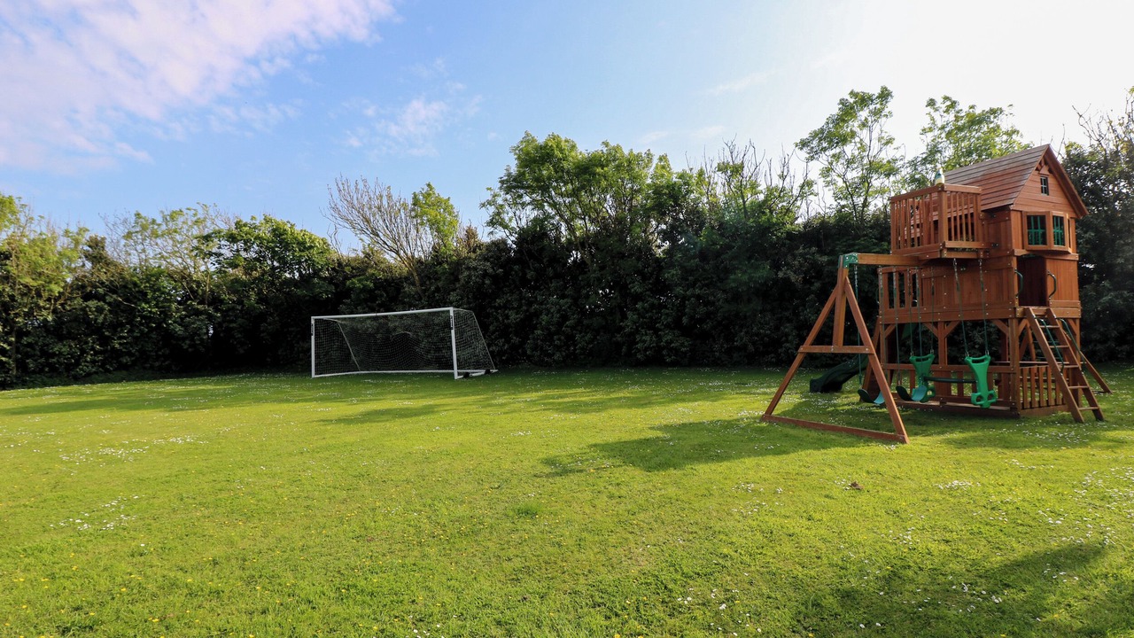 Photo of Others in Mullion