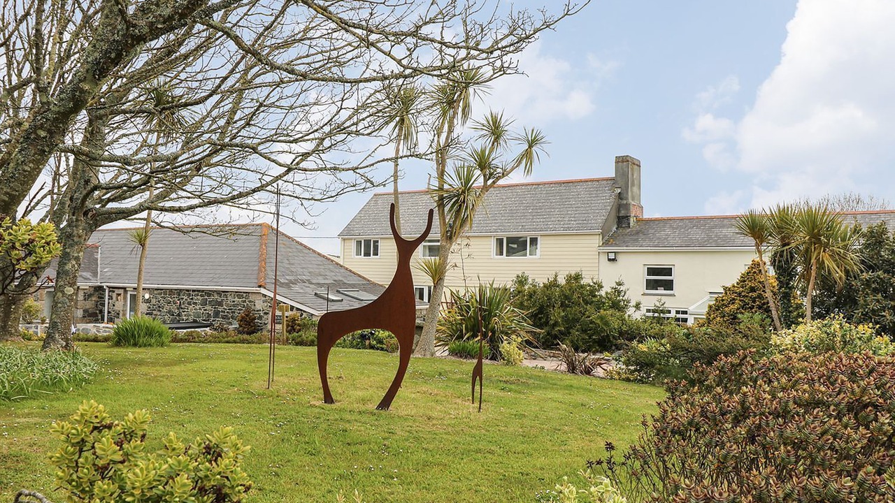 Photo of Outdoor in Mullion