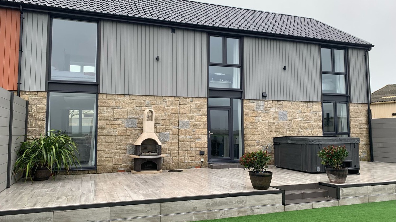 Photo of Outdoor in Mullion