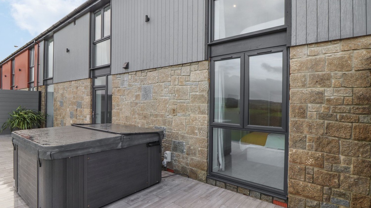 Photo of Outdoor in Mullion