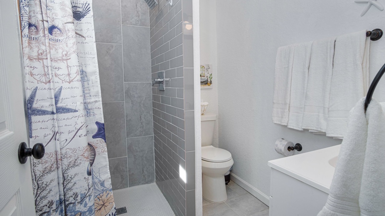 Photo of Bathroom in Nevada Street