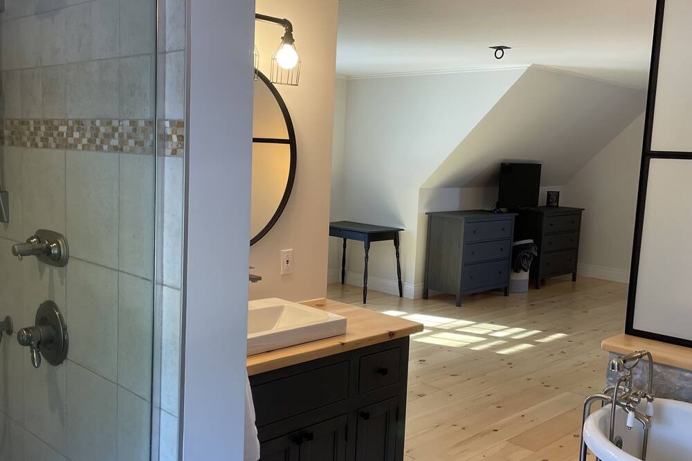 Photo of Bathroom in Gore