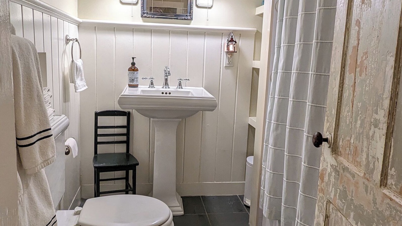 Photo of Bathroom in Lincoln