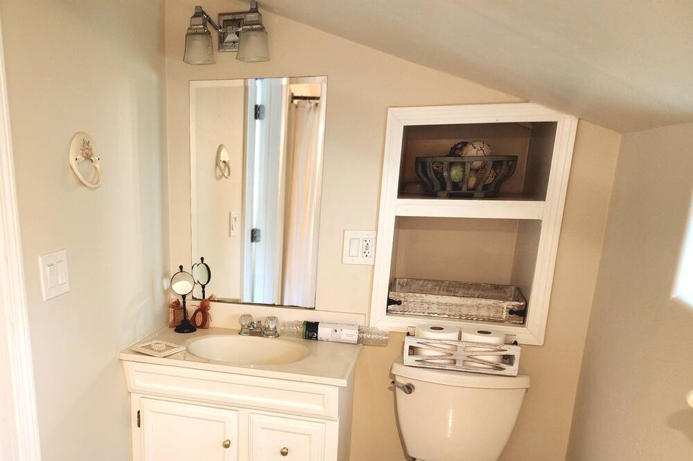 Photo of Bathroom in Diamond Springs