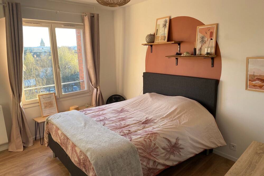 Photo of Bedroom in Lambersart