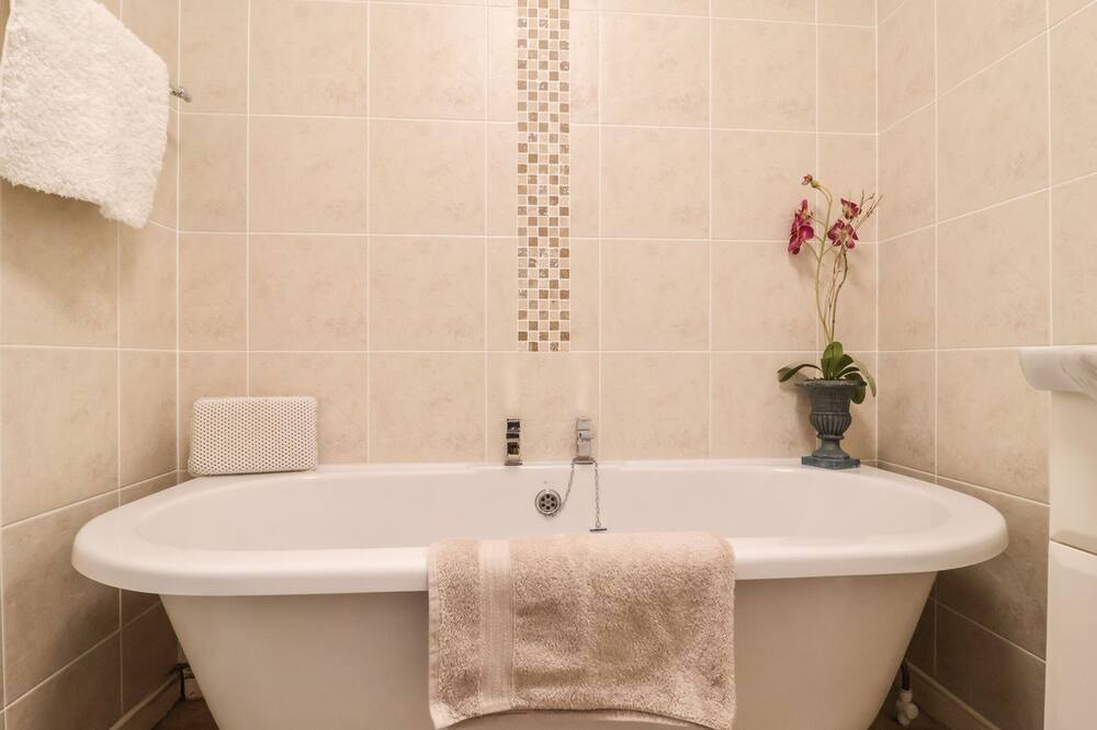 Photo of Bathroom in Lowestoft