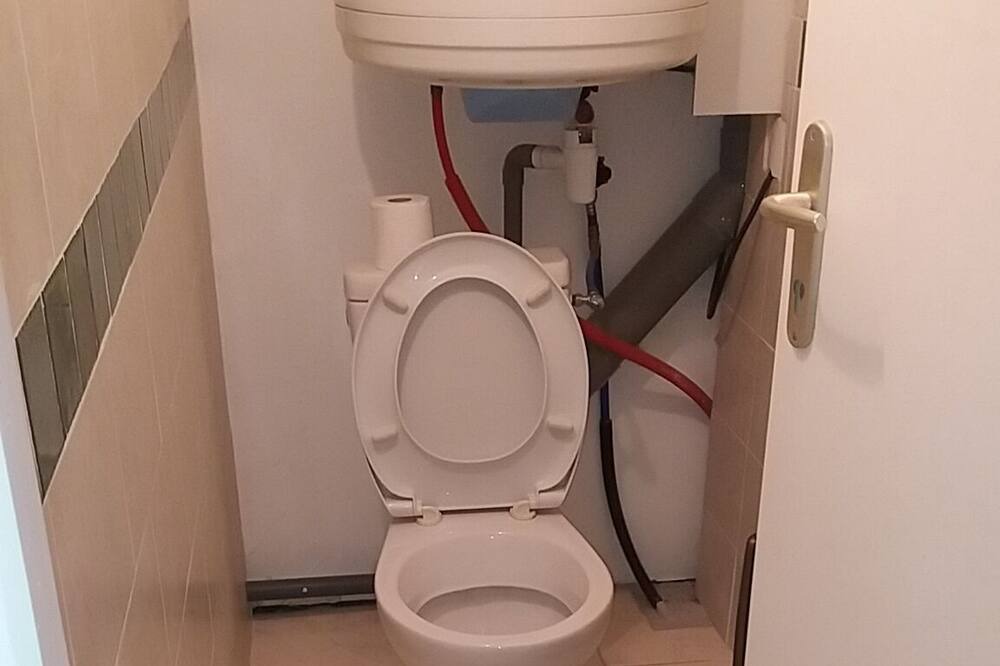 Photo of Bathroom in Pusignan