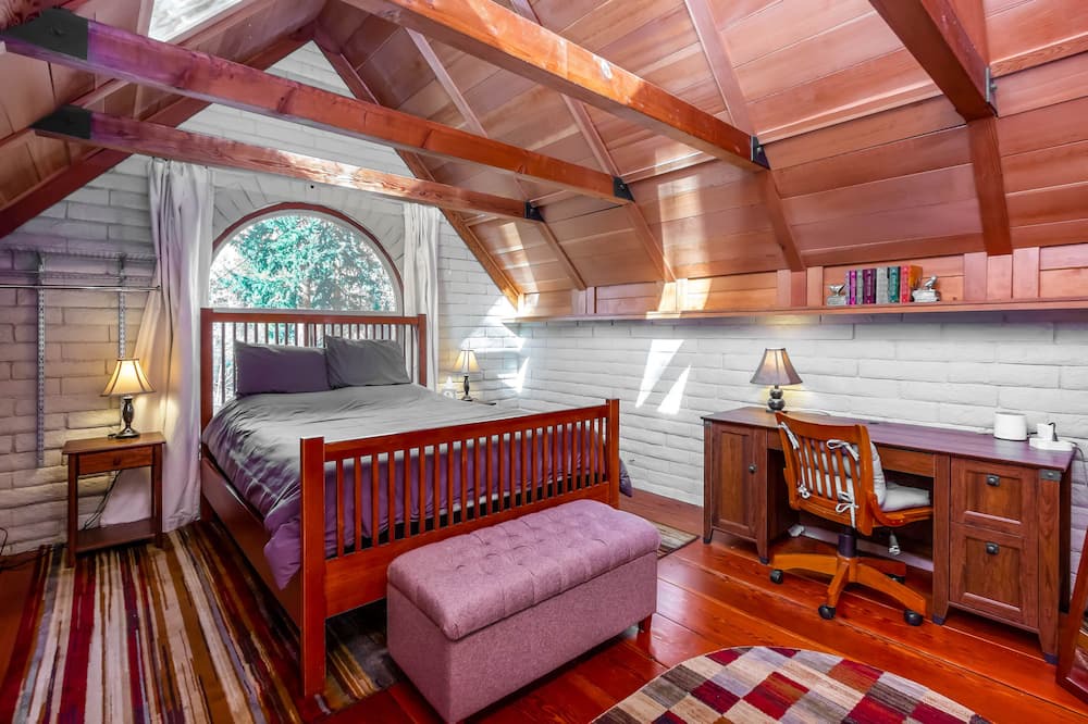 Photo of Bedroom in Fairmont