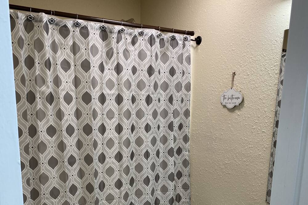 Photo of Bathroom in Heavener