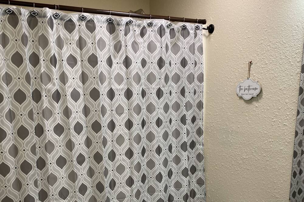 Photo of Bathroom in Heavener
