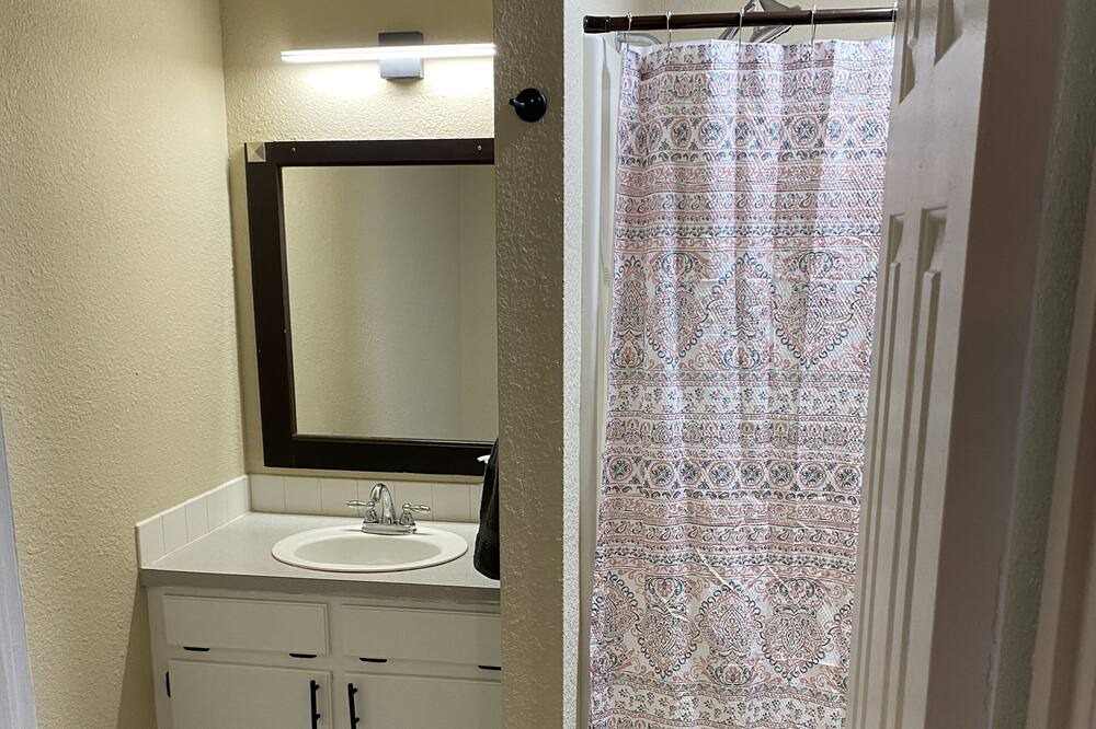 Photo of Bathroom in Heavener