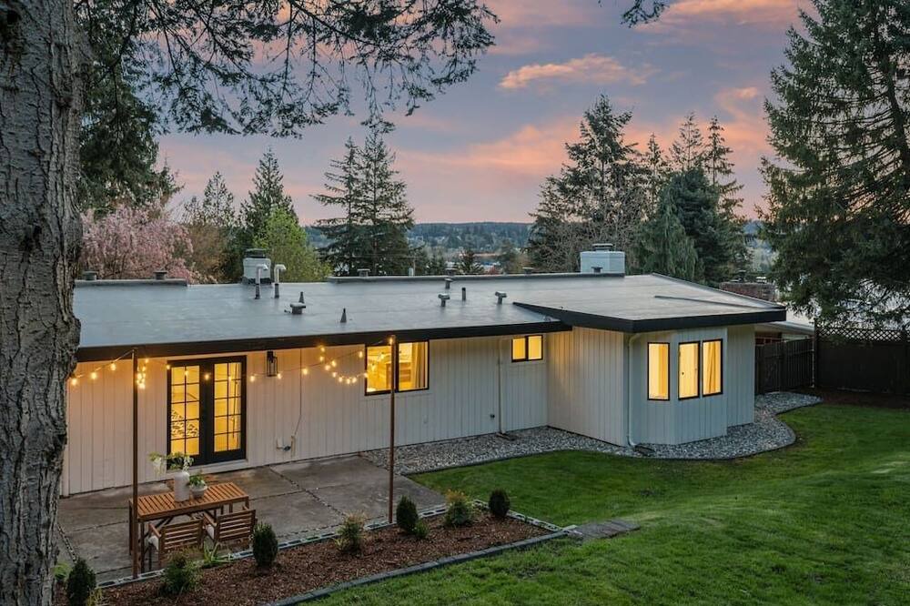 Photo of Others in Education Hill