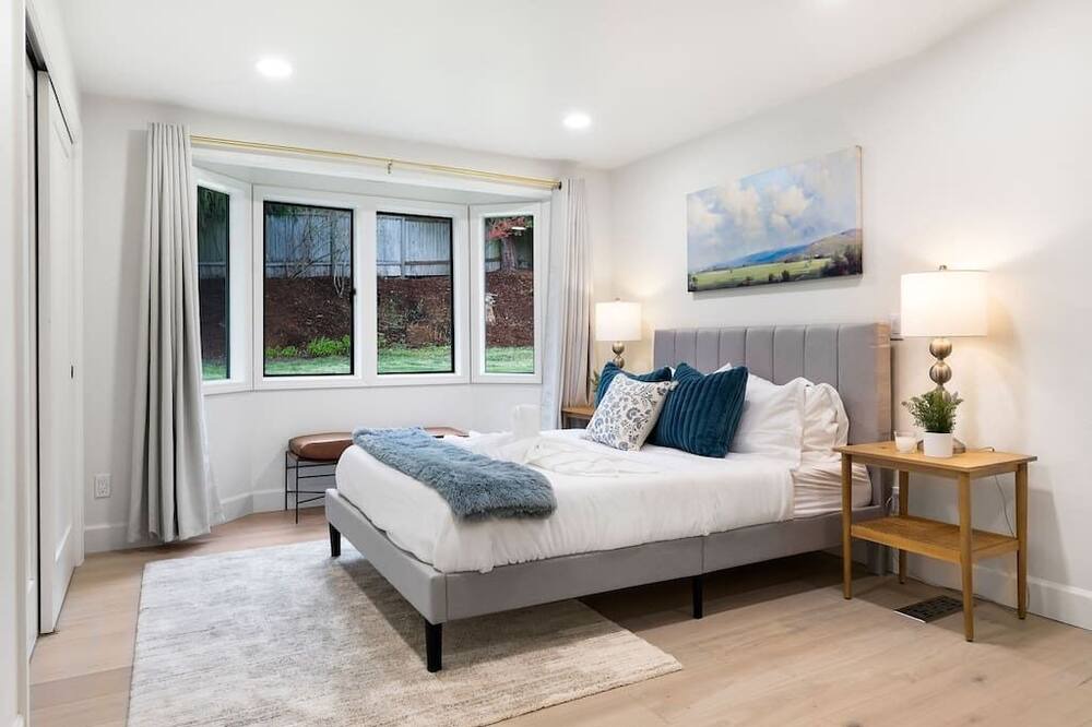 Photo of Others in Education Hill