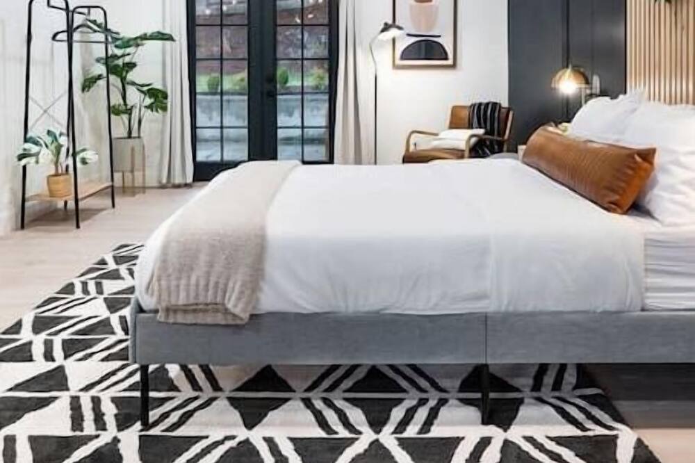 Photo of Others in Education Hill