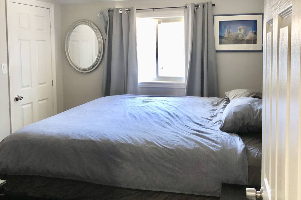 Photo of Bedroom in Pembroke