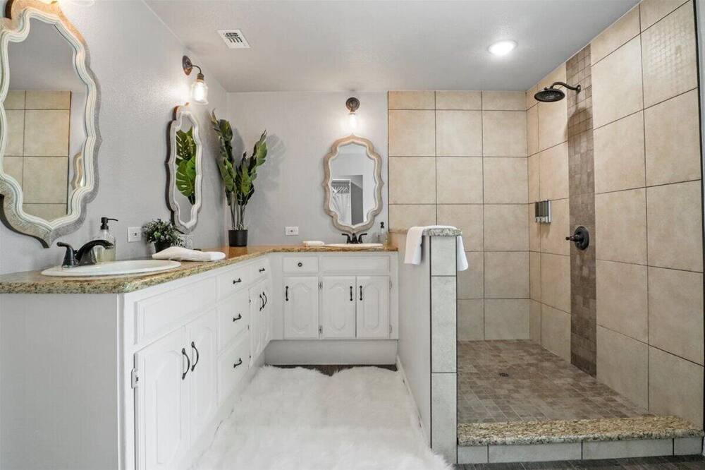 Photo of Bathroom in Copper Canyon
