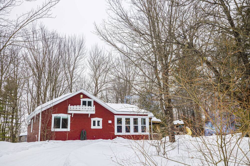 Photo of Outdoor in Le Val-Saint-Francois Regional County Municipality