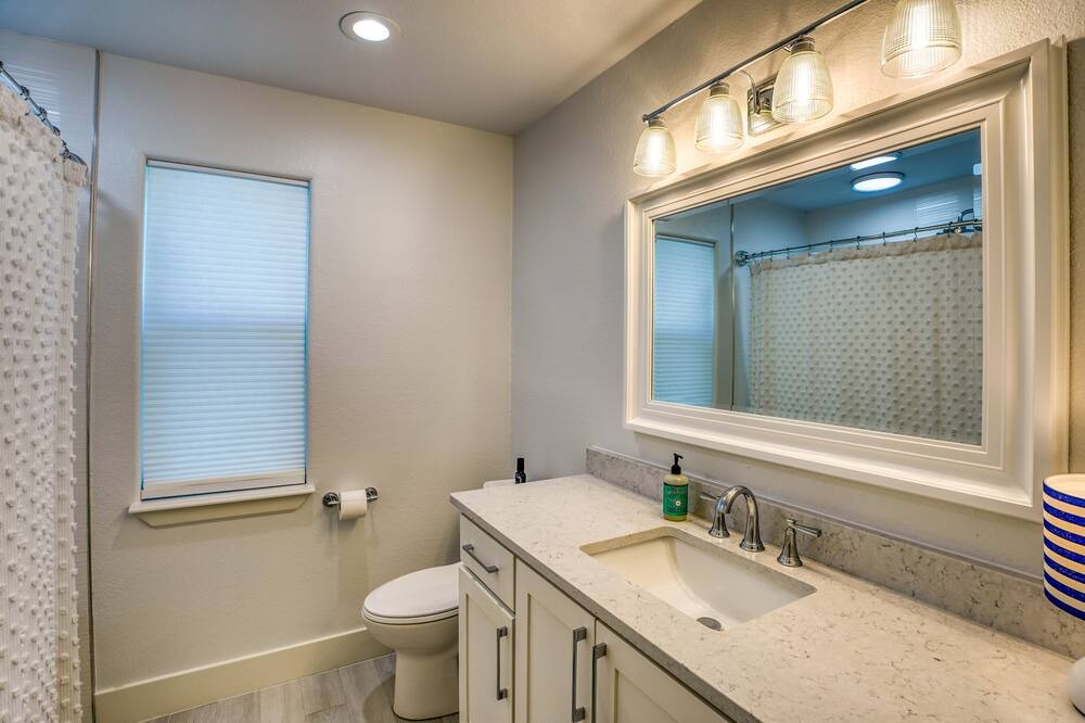 Photo of Bathroom in Granite Shoals