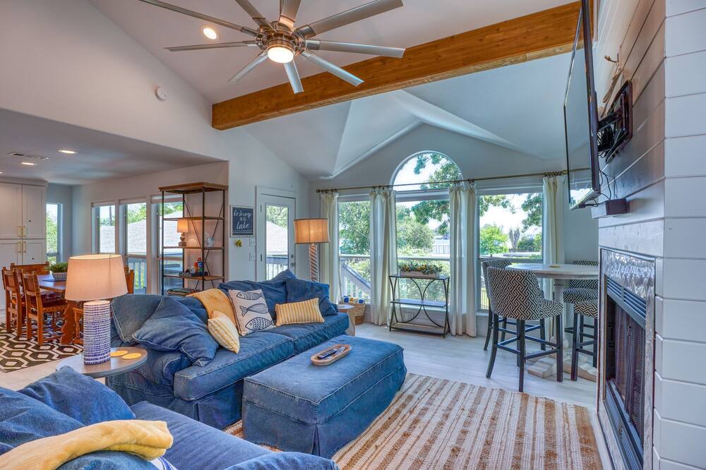 Photo of Livingroom in Granite Shoals