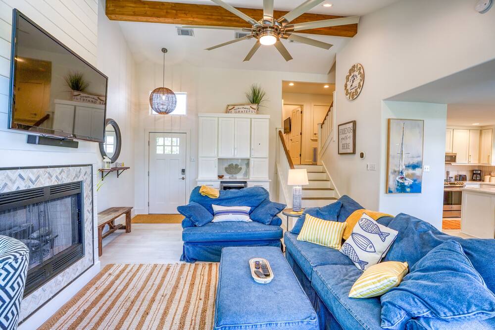 Photo of Livingroom in Granite Shoals