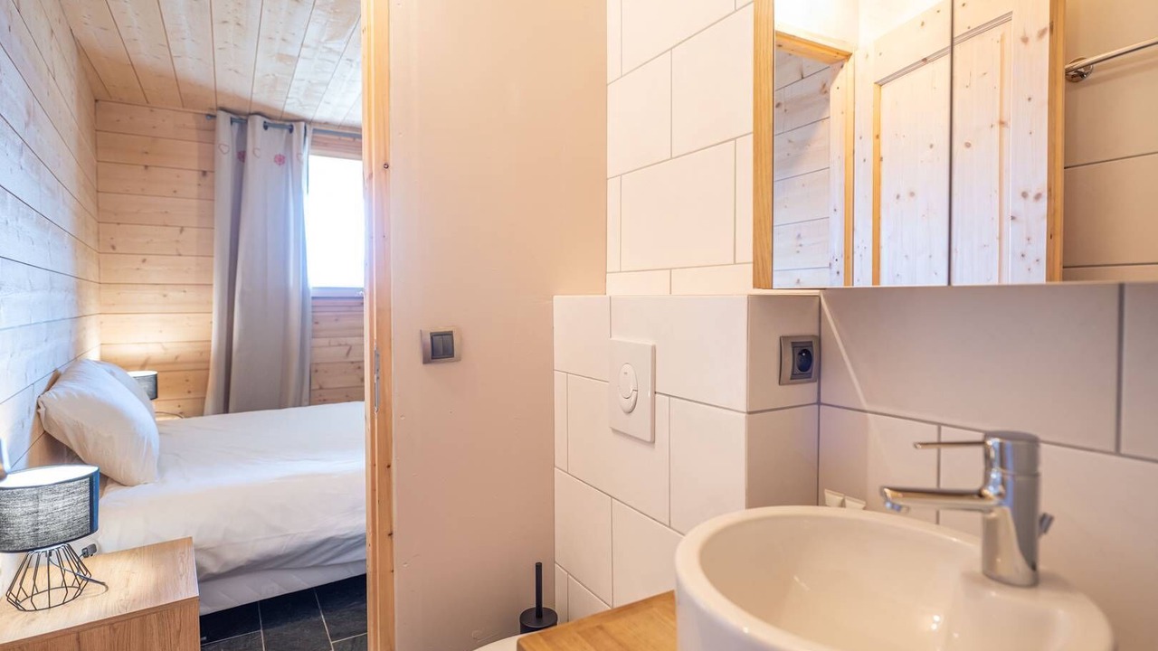 Photo of Bathroom in Huez-en-Oisans