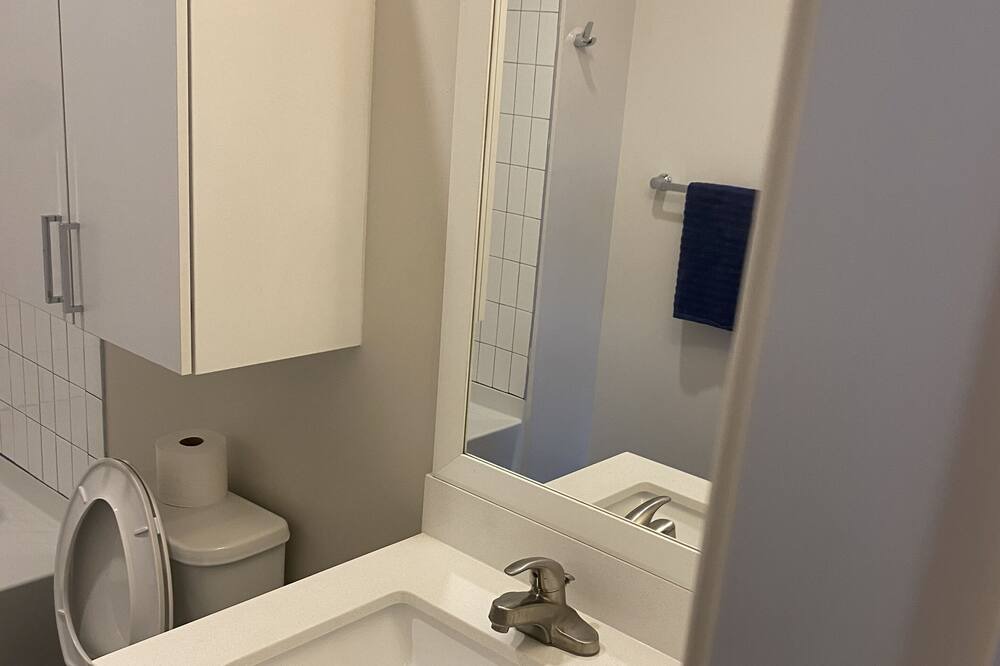 Photo of Bathroom in Cardozo