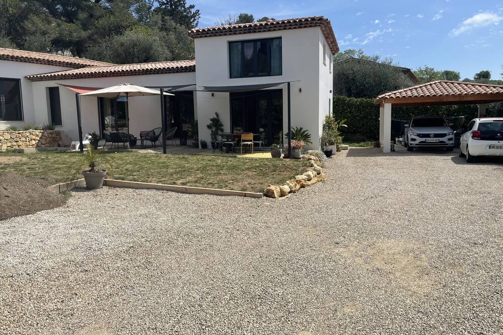 Photo of Outdoor in Le Rouret