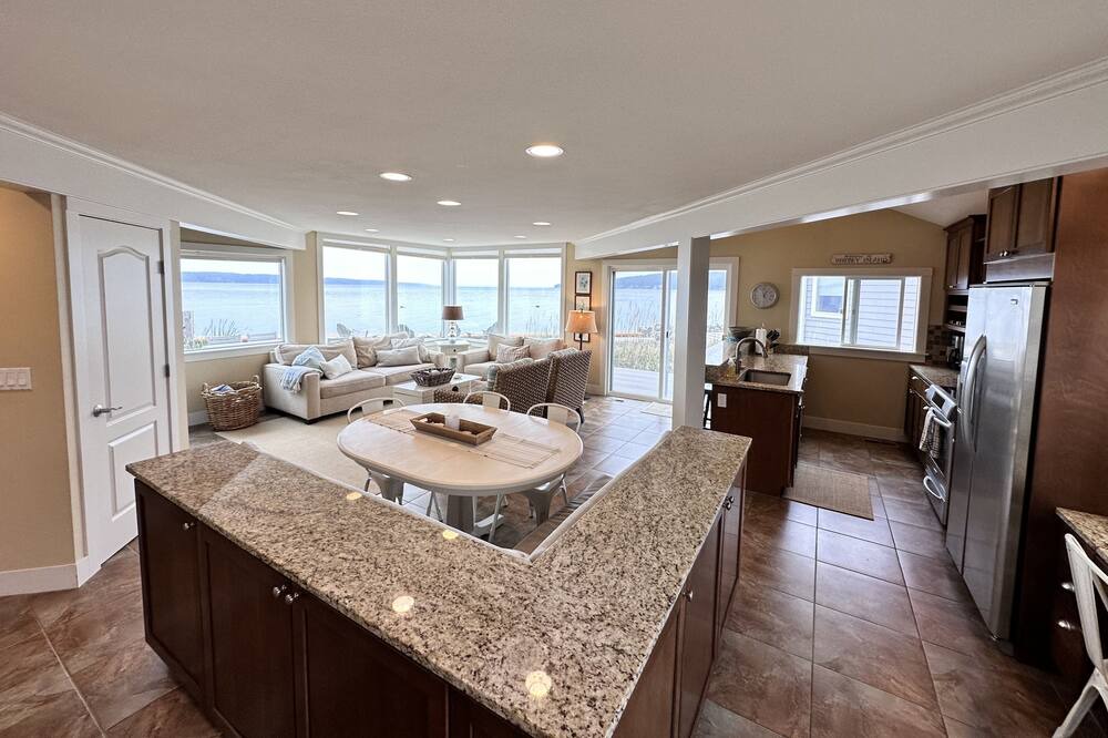 Photo of Bedroom in Langley