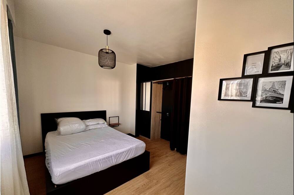 Photo of Bedroom in La Roche-sur-Yon