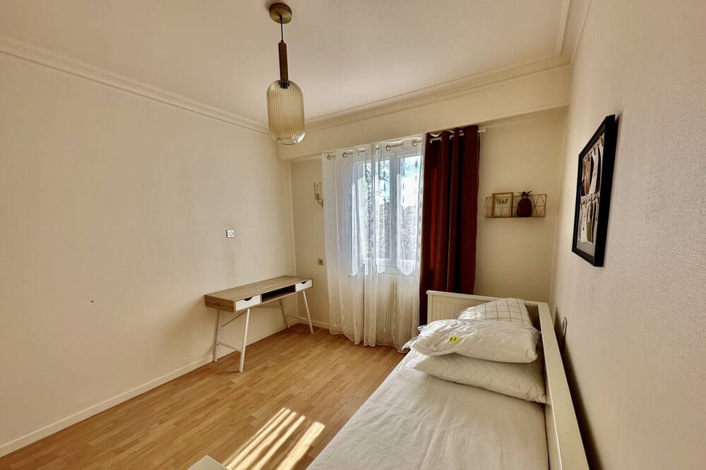 Photo of Bedroom in La Roche-sur-Yon
