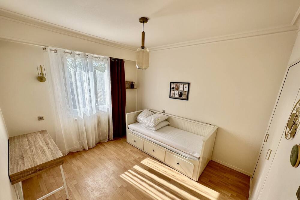 Photo of Bedroom in La Roche-sur-Yon