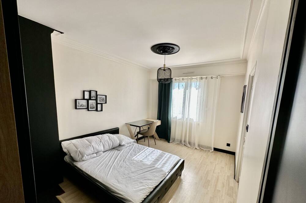 Photo of Bedroom in La Roche-sur-Yon