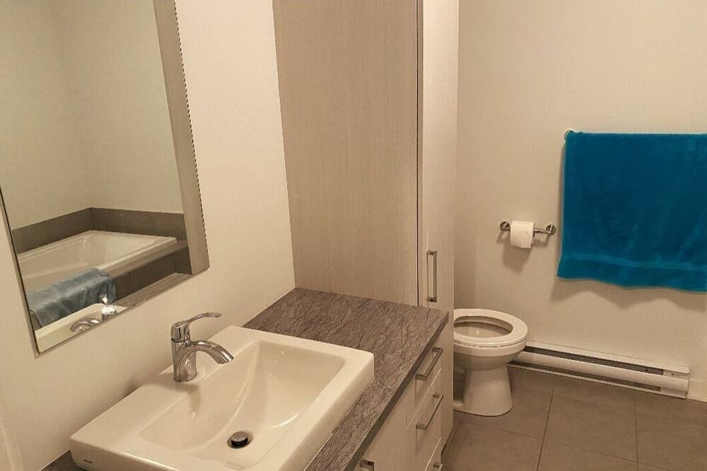 Photo of Bathroom in Chateauguay